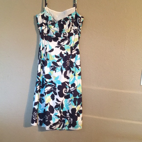 New York & Company Dresses & Skirts - White Black Blue New York & Company Size 4 Dress